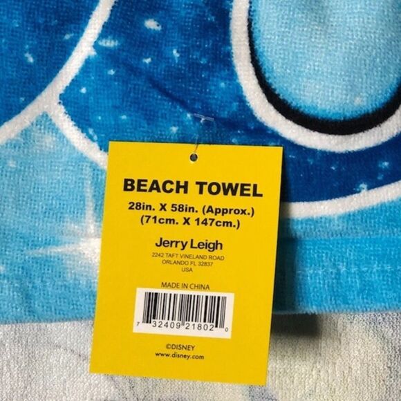 Disney Special Edition Beach Towel 28in x 58in - Picture 3 of 6